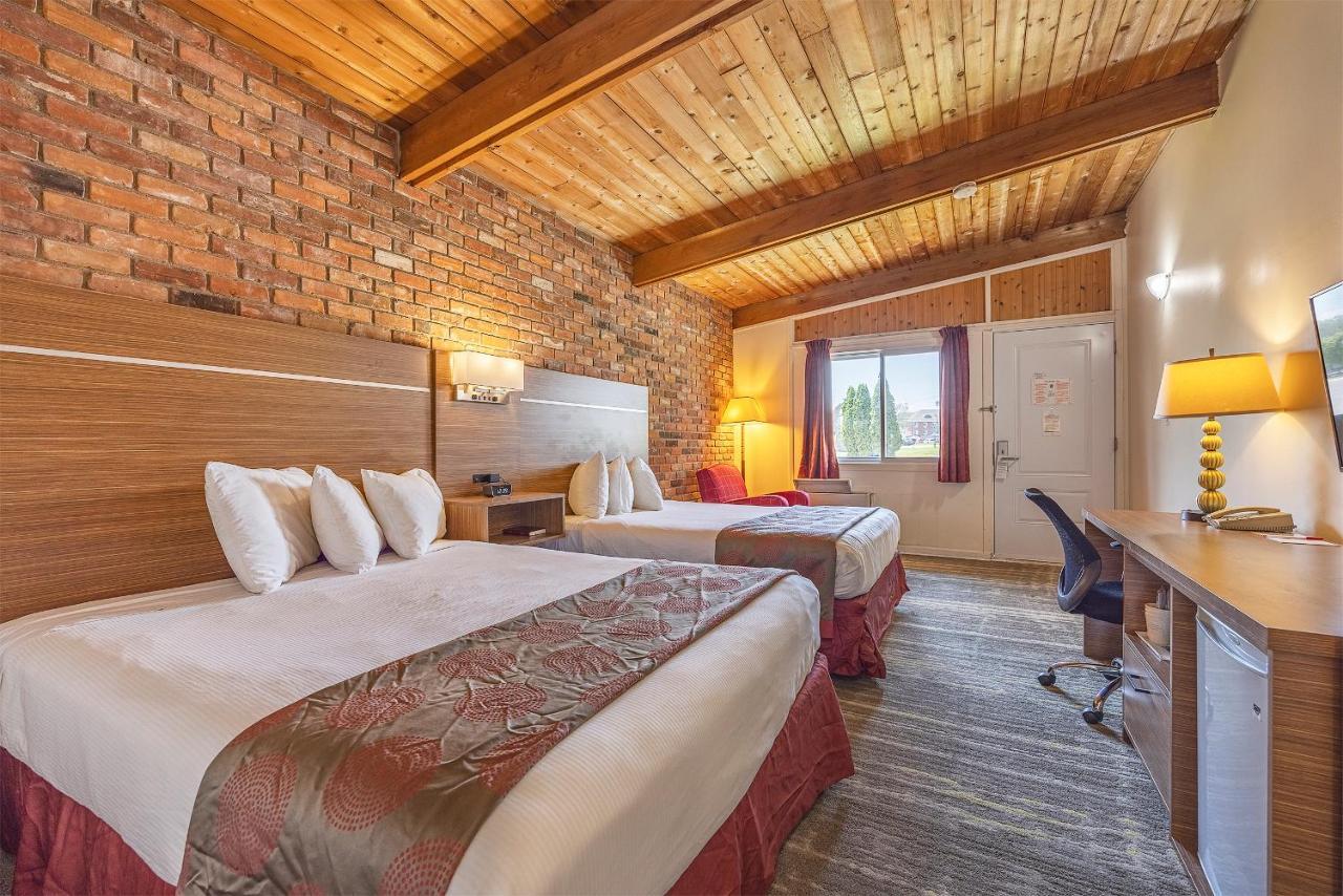 Ramada By Wyndham 1000 Islands Gananoque Ξενοδοχείο Εξωτερικό φωτογραφία
